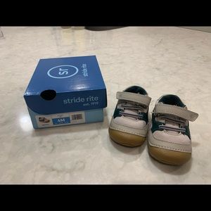 Stride Rite sm kylin tan size 4m